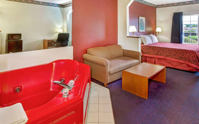 photo 5 of Days Inn & Suites by Wyndham Gresham