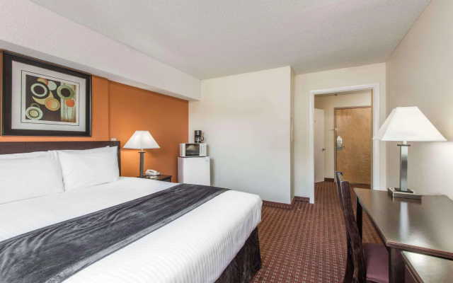 photo 3 of Days Inn & Suites by Wyndham Groton Near the Casinos