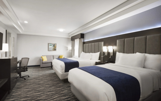 photo 4 of Days Inn & Suites by Wyndham Houston Hobby Airport