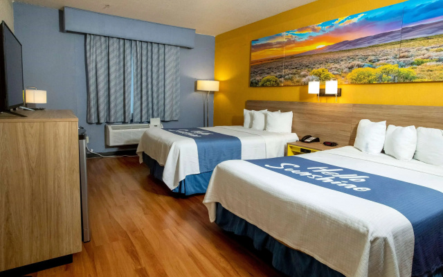 photo 3 of Days Inn & Suites by Wyndham Houston North/Aldine