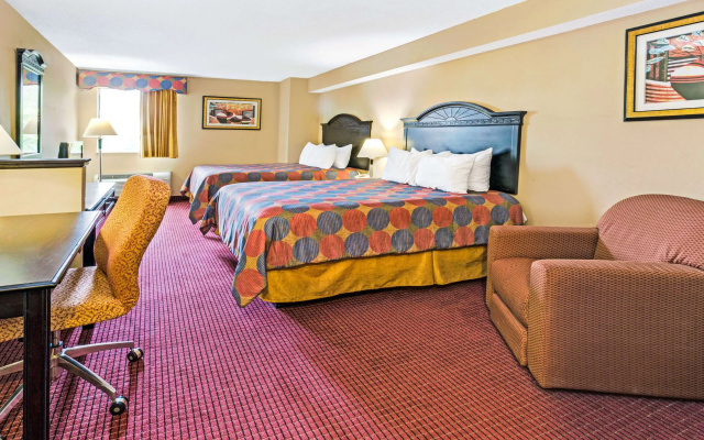 photo 4 of Days Inn & Suites by Wyndham Jeffersonville IN