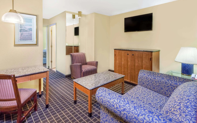 photo 2 of Days Inn & Suites by Wyndham Kalamazoo