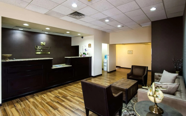photo 2 of Quality Inn & Suites Moline - Quad Cities