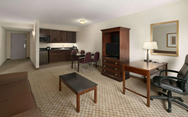 photo 4 of Days Inn & Suites by Wyndham Omaha NE