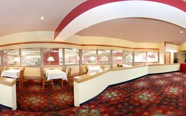 photo 4 of Days Inn & Suites Richfield