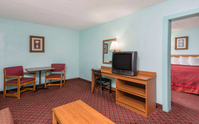 photo 2 of Days Inn & Suites by Wyndham Springfield on I-44