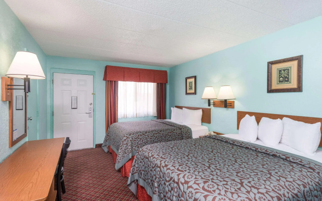 photo 4 of Days Inn & Suites by Wyndham Springfield on I-44