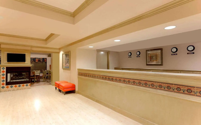 photo 2 of Motel 6 Tempe, AZ – Elliot Road