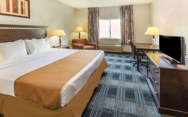 photo 5 of Days Inn & Suites by Wyndham Vancouver