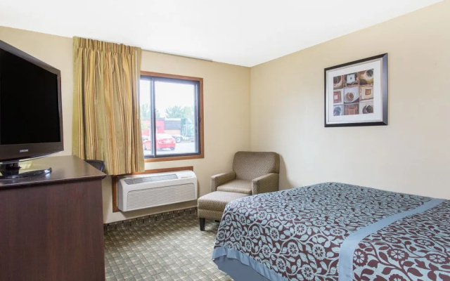 photo 4 of Days Inn & Suites Waterloo