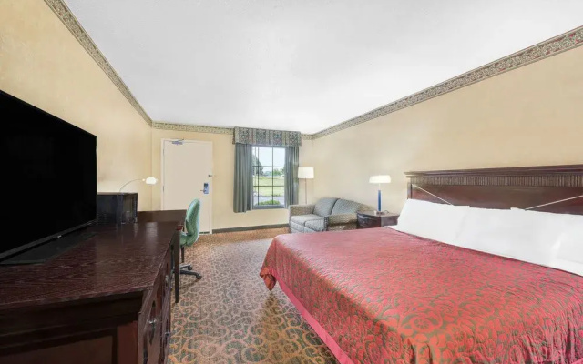 photo 3 of Days Inn And Suites York