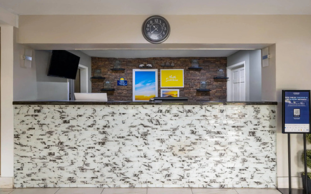photo 2 of Days Inn by Wyndham Anderson