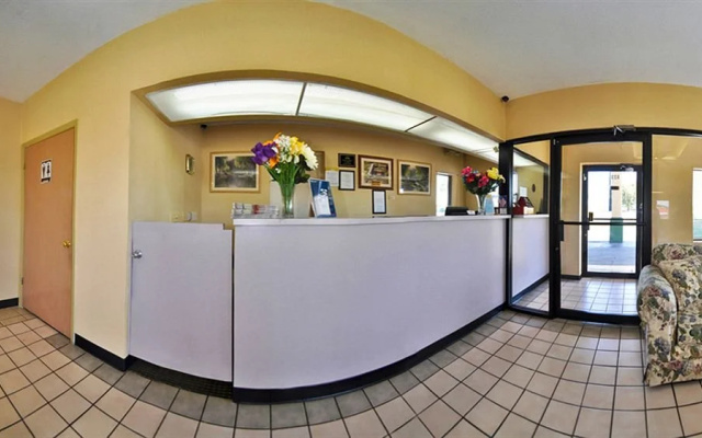 photo 2 of Days Inn Ashburn