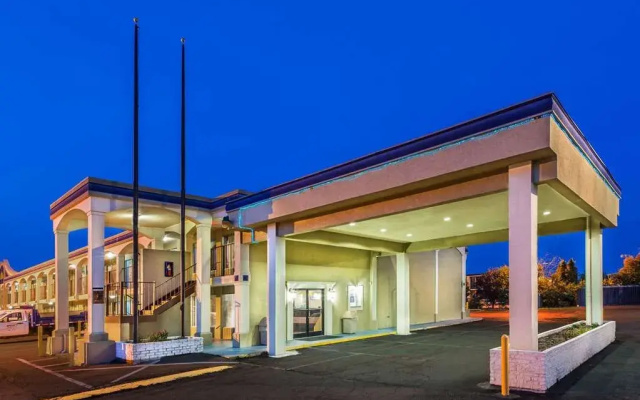 photo 2 of Days Inn Ashland