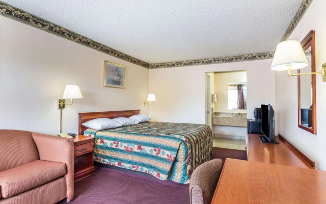 photo 2 of Days Inn Ashland