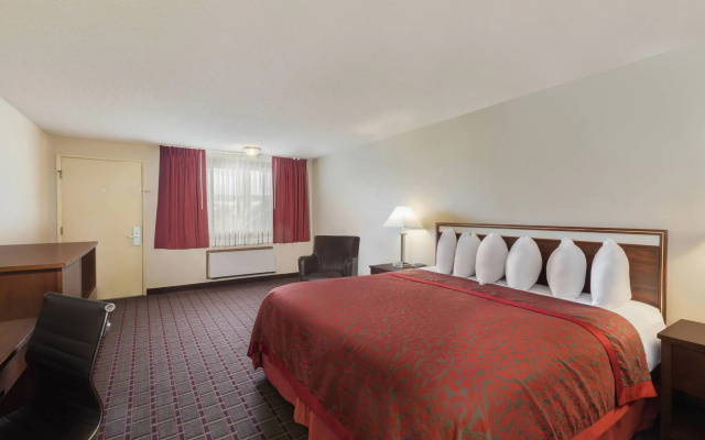photo 3 of Days Inn by Wyndham Auburn