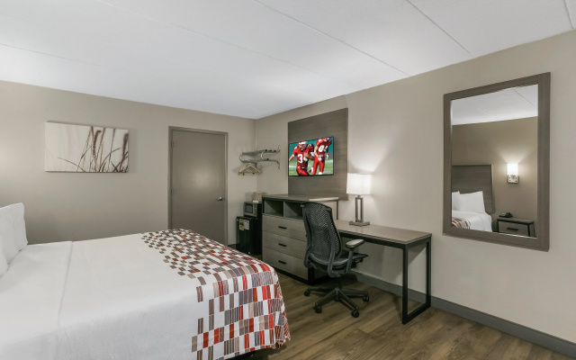 photo 3 of Red Roof Inn Baltimore