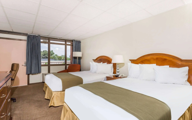 photo 3 of Days Inn by Wyndham Bedford