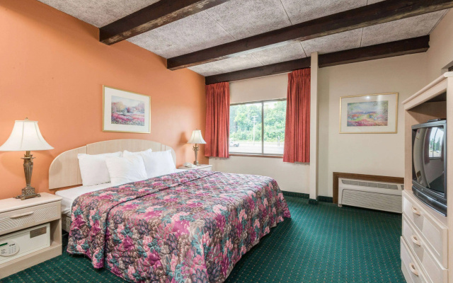 photo 3 of Days Inn by Wyndham Berlin Meriden