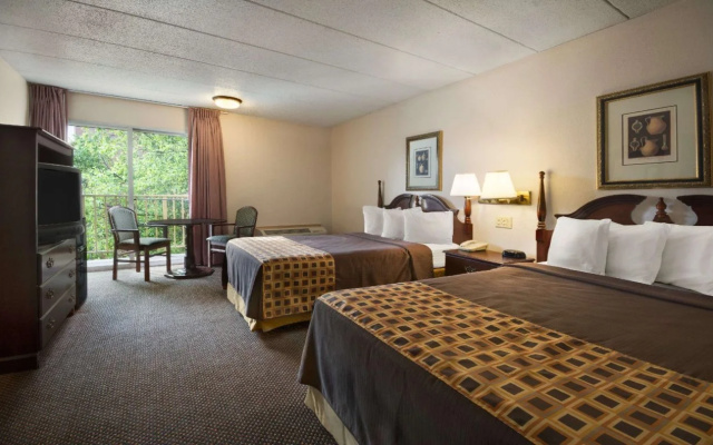 photo 4 of Days Inn by Wyndham Birmingham Vestavia Hills