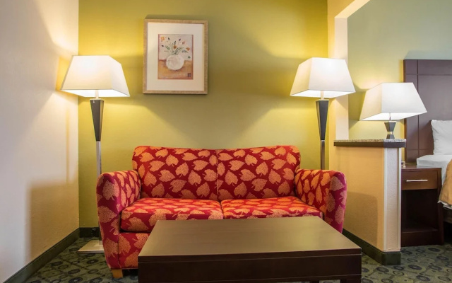 photo 5 of Days Inn Bloomington - Normal