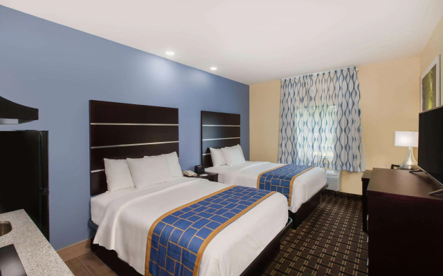 photo 3 of Days Inn by Wyndham Baton Rouge Airport