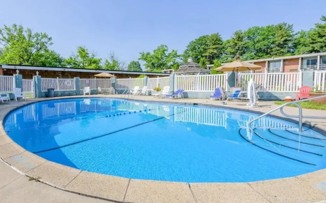 photo 2 of Days Inn By Wyndham Lebanon Valley