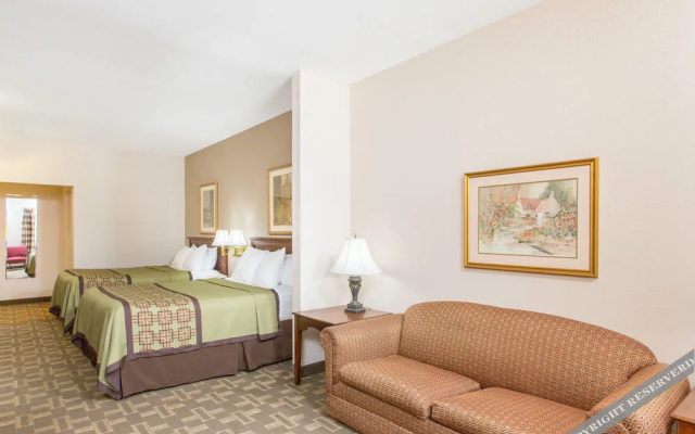 photo 5 of Days Inn by Wyndham Lexington