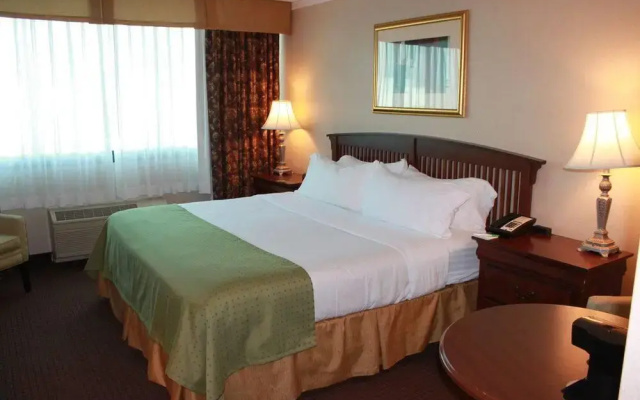 photo 3 of Days Inn by Wyndham Warren