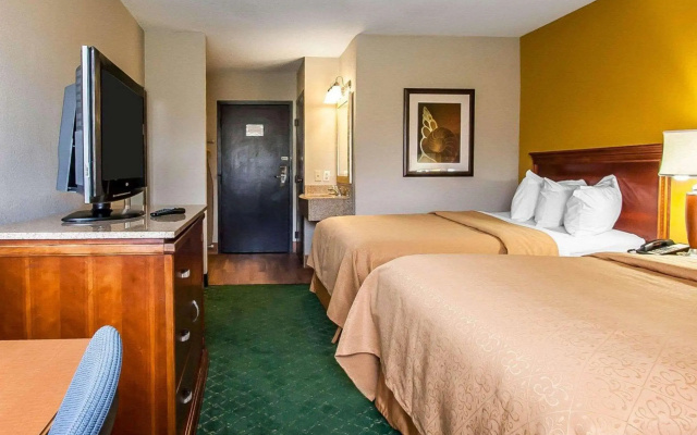 photo 4 of Quality Inn Cairo I-57