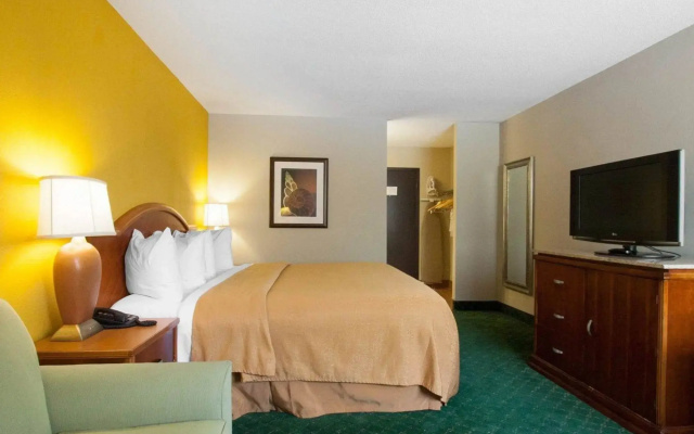 photo 5 of Quality Inn Cairo I-57