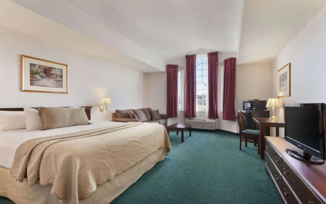 photo 4 of Days Inn by Wyndham Carrollton