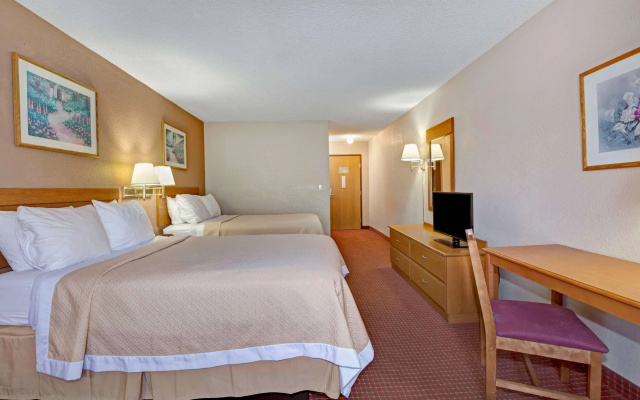 photo 4 of Days Inn Charleston East