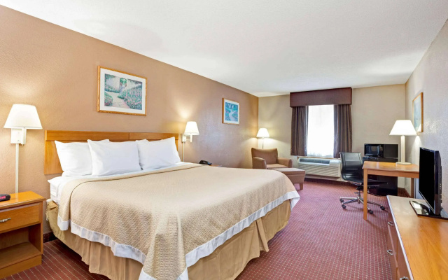 photo 5 of Days Inn Charleston East