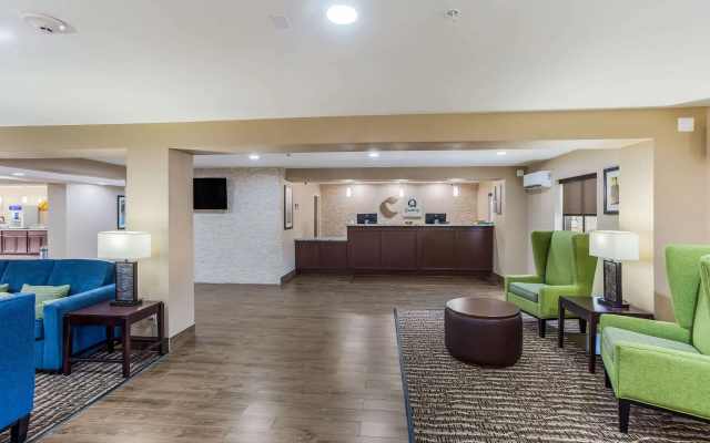 photo 2 of Quality Inn Charleston South