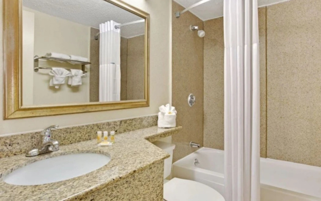 photo 4 of Days Inn Charlotte/Woodlawn Near Carowinds
