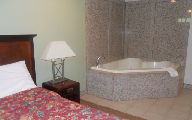photo 3 of Airport Inn Chattanooga