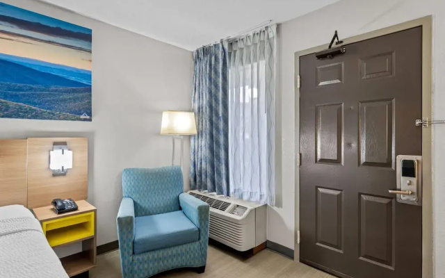 photo 5 of Days Inn Chattanooga/Hamilton Place