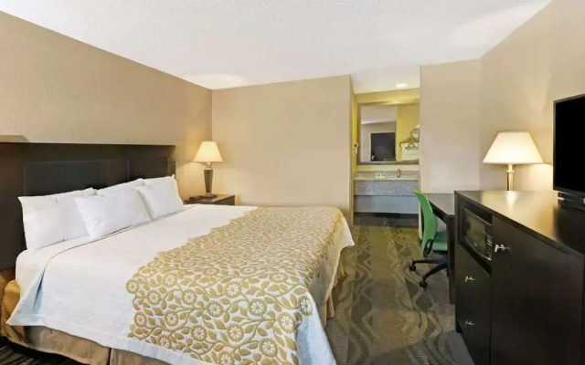 photo 3 of Days Inn Cherokee Near Casino