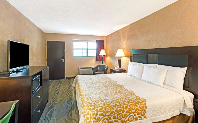 photo 2 of Days Inn by Wyndham Cherokee Near Casino