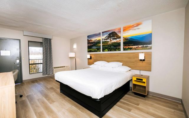 photo 4 of Days Inn by Wyndham Cincinnati East