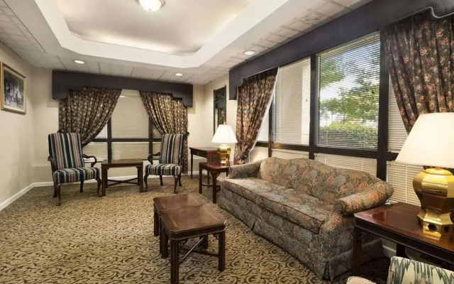 photo 3 of Days Inn Clarksville North