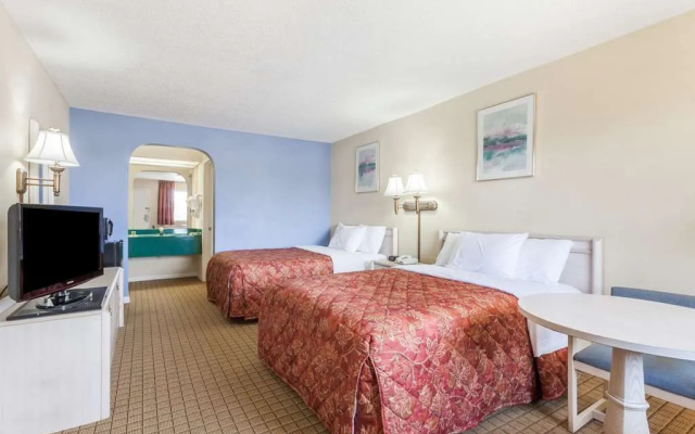 photo 5 of Days Inn Clinton