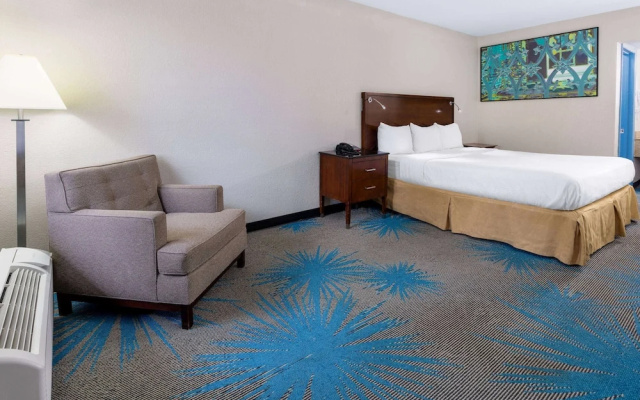 photo 5 of Days Inn Columbia