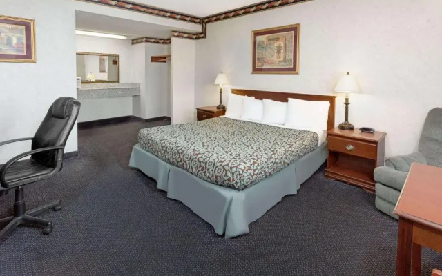 photo 3 of Sunset Inn