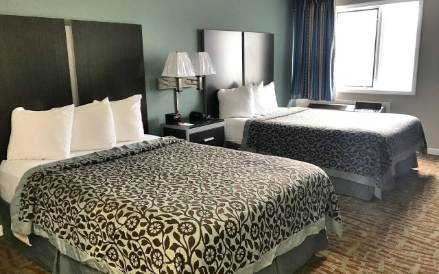 photo 3 of BridgePointe Inn & Suites