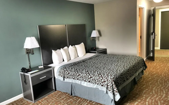 photo 3 of BridgePointe Inn & Suites