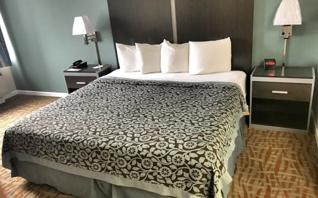 photo 4 of BridgePointe Inn & Suites