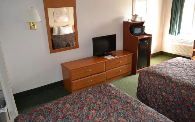 photo 4 of Countryside Inn & Suites