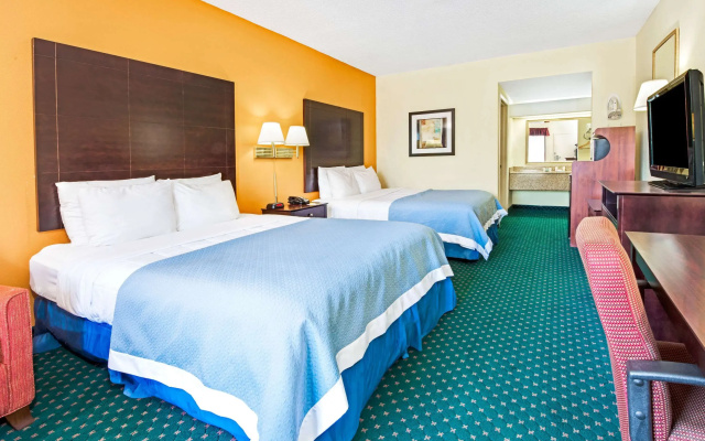 photo 3 of Days Inn by Wyndham Covington